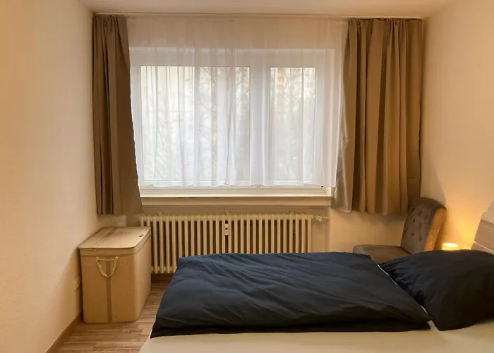 Am Biebricher Schlosspark Daire