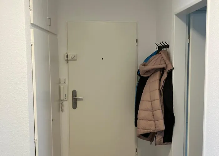 Am Biebricher Schlosspark Daire